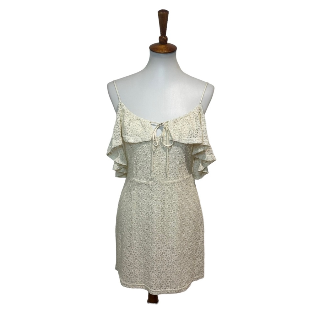 NWT Urban Outfitters Kimchi Blue Cold Shoulder Mini Dress Lace Ivory Size 8